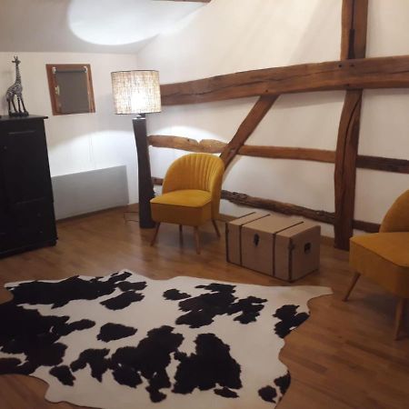 Maison De Campagne Avec Cheminee Et Exterieur La Neuville-aux-Bois Exterior photo