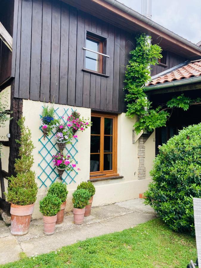 Maison De Campagne Avec Cheminee Et Exterieur La Neuville-aux-Bois Exterior photo